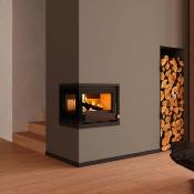 Insert à bois angle 70cm ouverture gauche 17kw fonte bûches 62cm sortie 150mm
