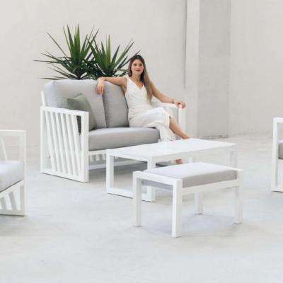 Salon jardin 4 à 5 places sofa 2 pl 2 fauteuils table basse 1  pose pied blanc gris