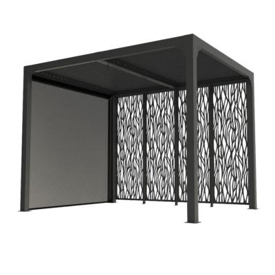 Pergola bioclimatique aluminium anthracite 7.20 m² 4 moucharabieh 1 rideau petit côté