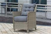 Fauteuil Bleuet, coussin assise et dossier, corp de chaise en osier, pied en bois