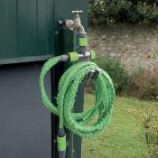 Support robinet pour tuyau d'arrosage avec raccord