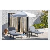 Ensemble 2 bains de soleil parasol avec pied table basse 45x45 anthracite/gris